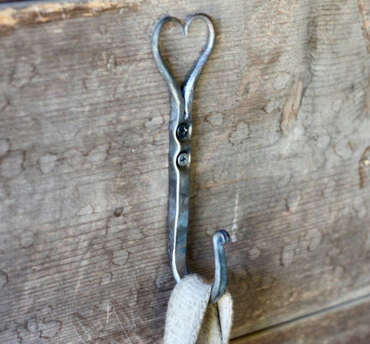 wrought iron heart wall hook